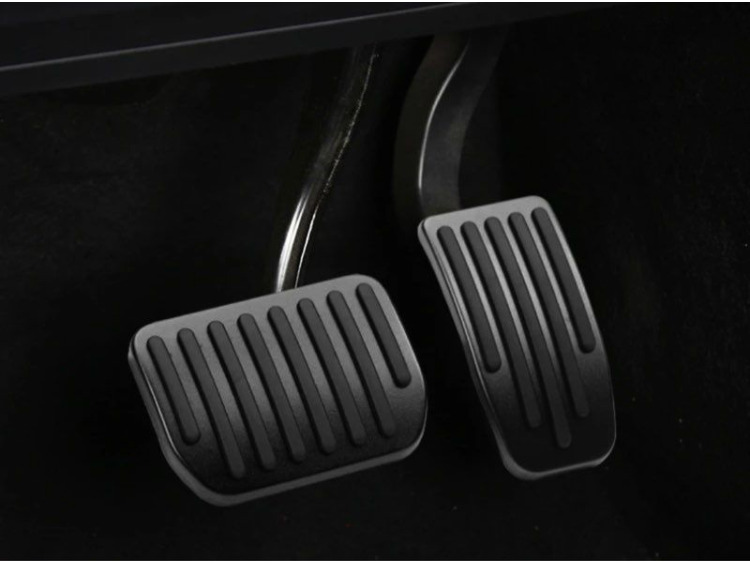 P&eacute;dales aluminium compatible avec Tesla - noir